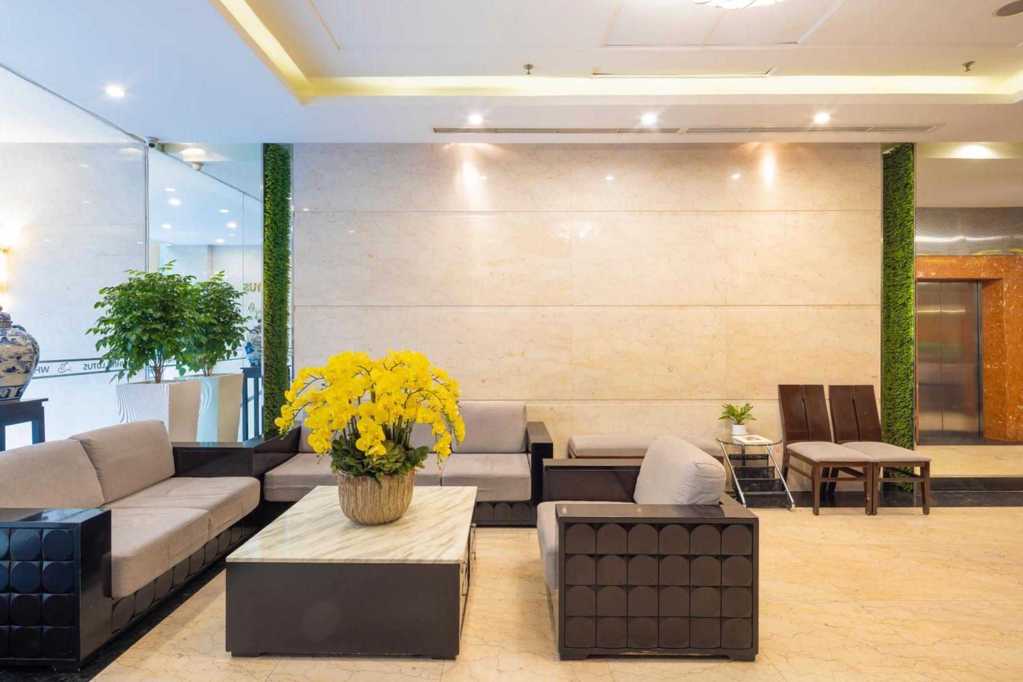 White Lotus Hotel Saigon Хошимин Экстерьер фото
